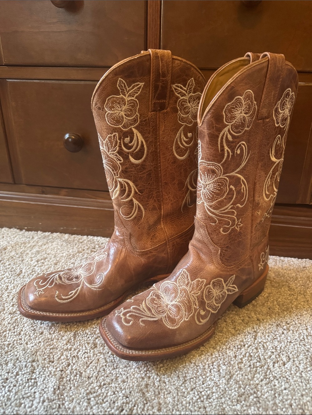 Shyanne Western Floral Embroidered Leather Cowboy Boots - Brown